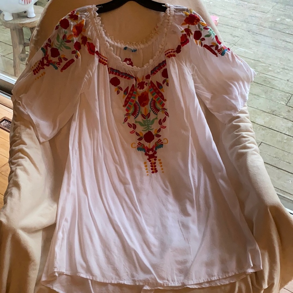 Beautiful Embroidery Cover Up Dress NeverUsed